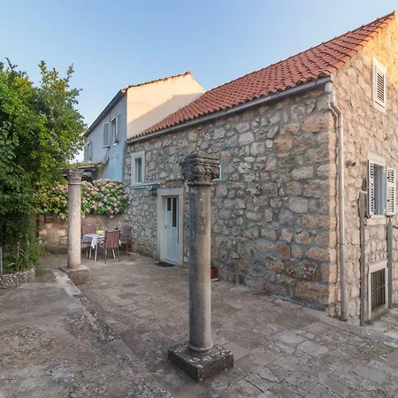 Sokol Guest house 2*